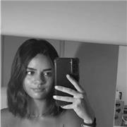 Estudiante universitaria dispuesta a enseñar castellano o catalán.